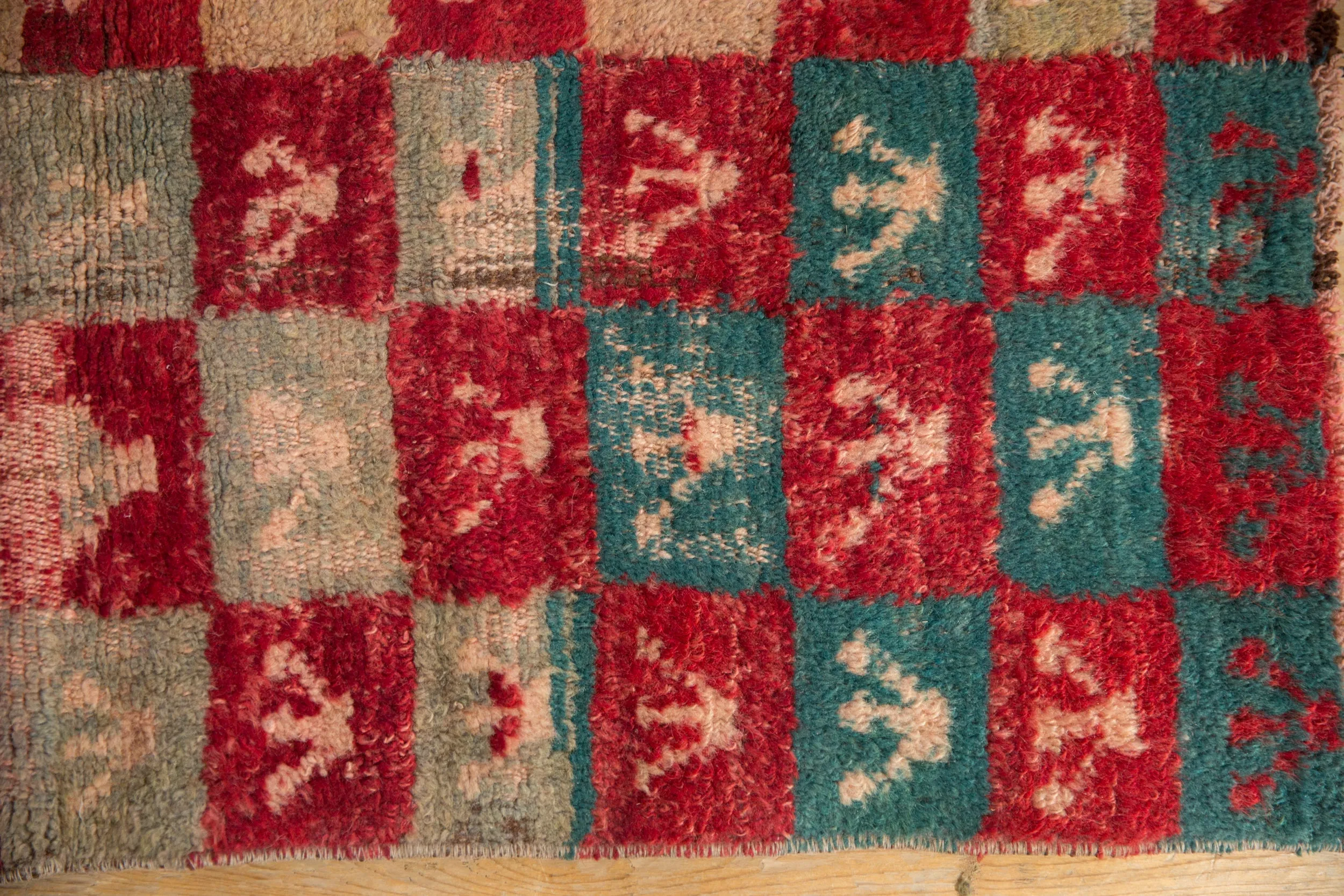 2.5x4 Vintage Distressed Tulu Rug