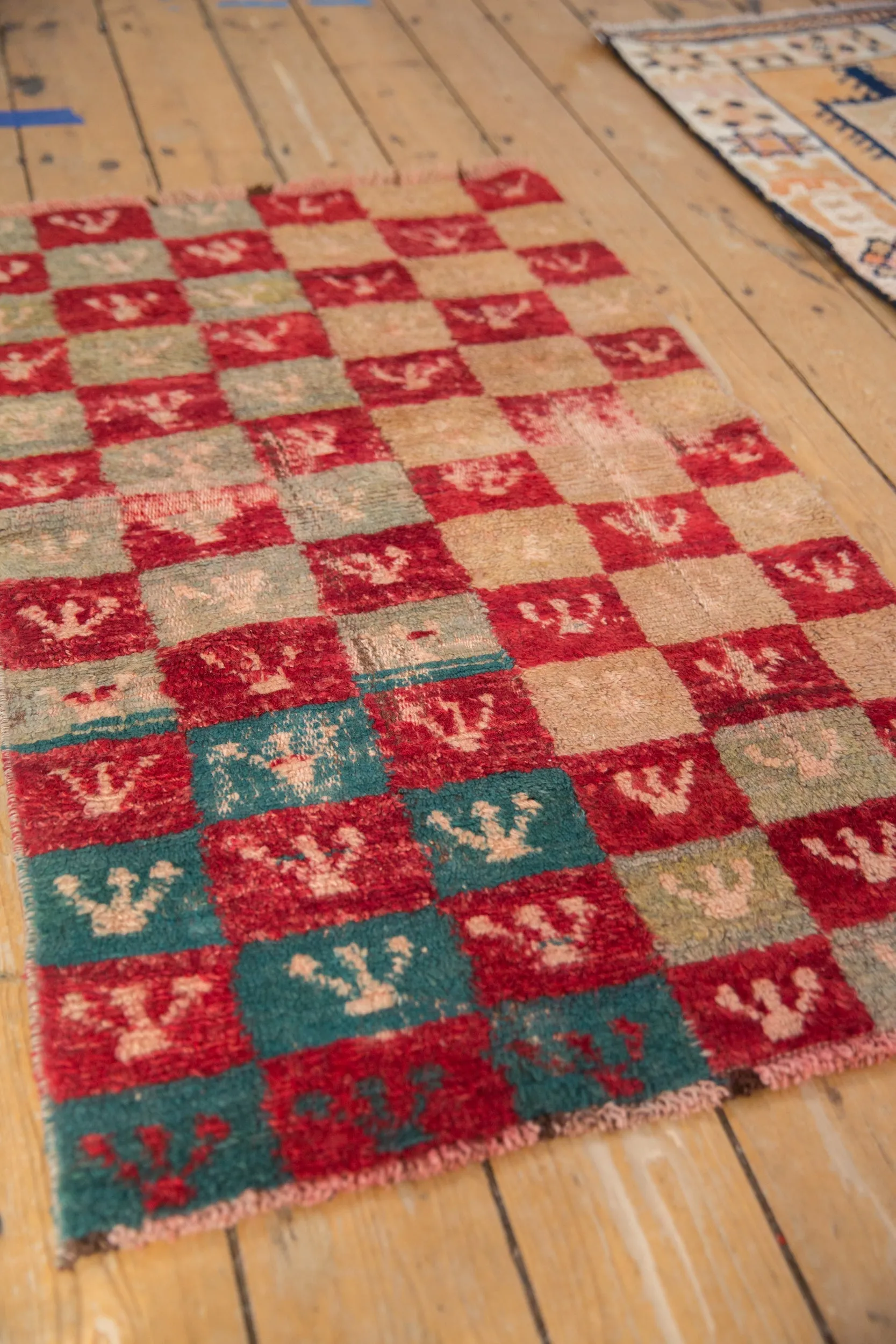 2.5x4 Vintage Distressed Tulu Rug
