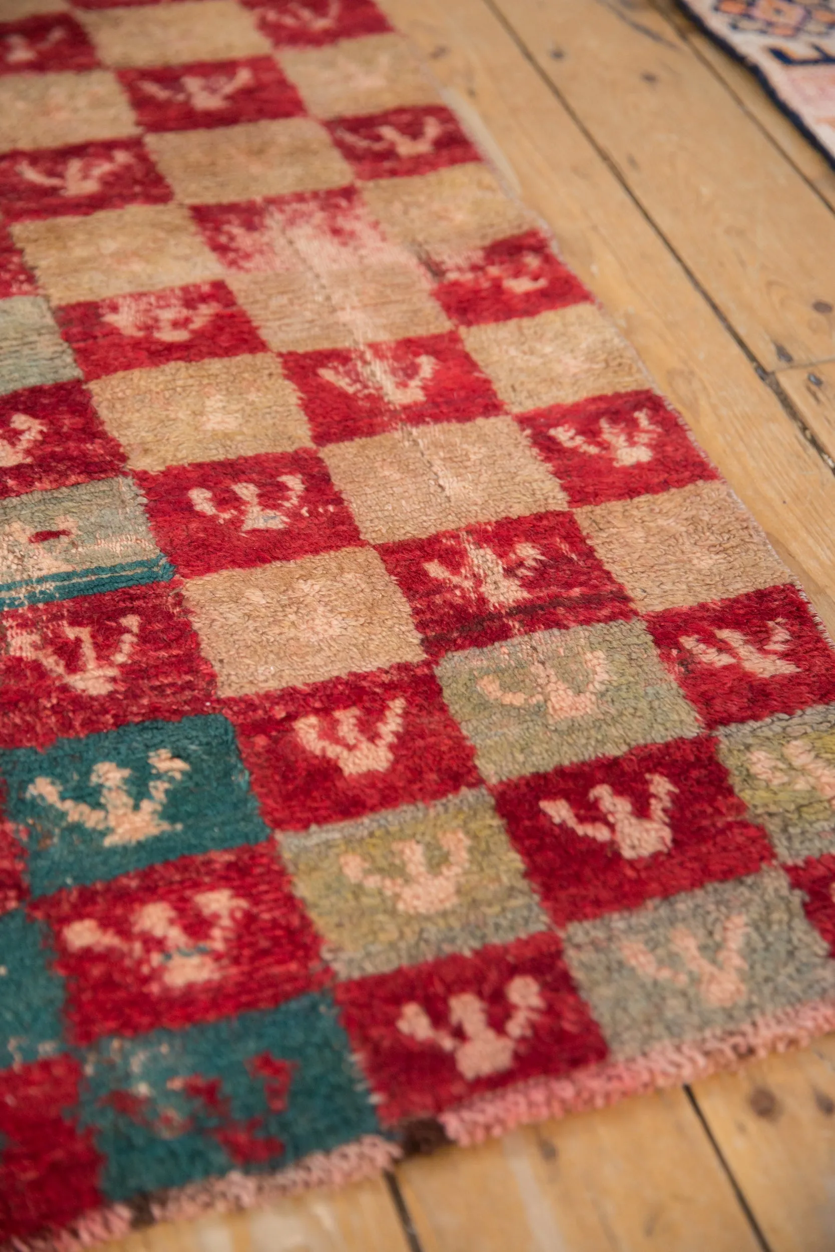 2.5x4 Vintage Distressed Tulu Rug