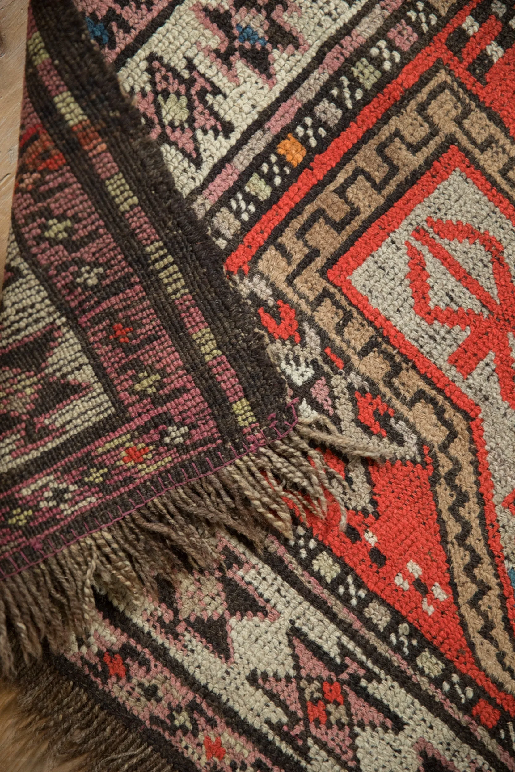 3.5x4.5 Vintage Caucasian Square Rug