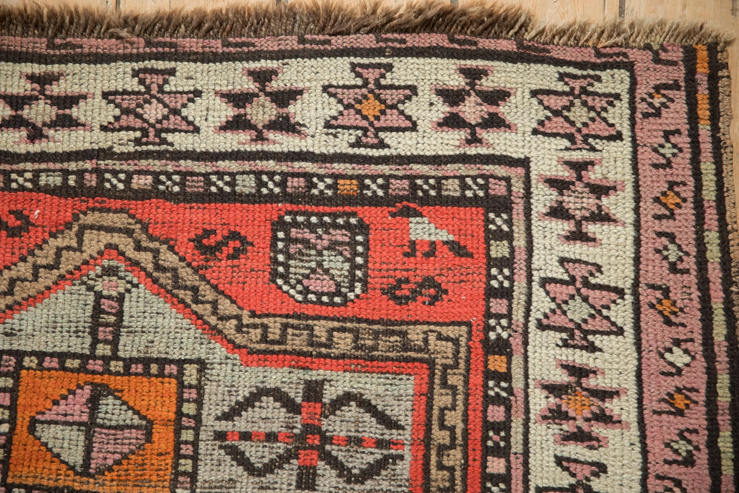 3.5x4.5 Vintage Caucasian Square Rug