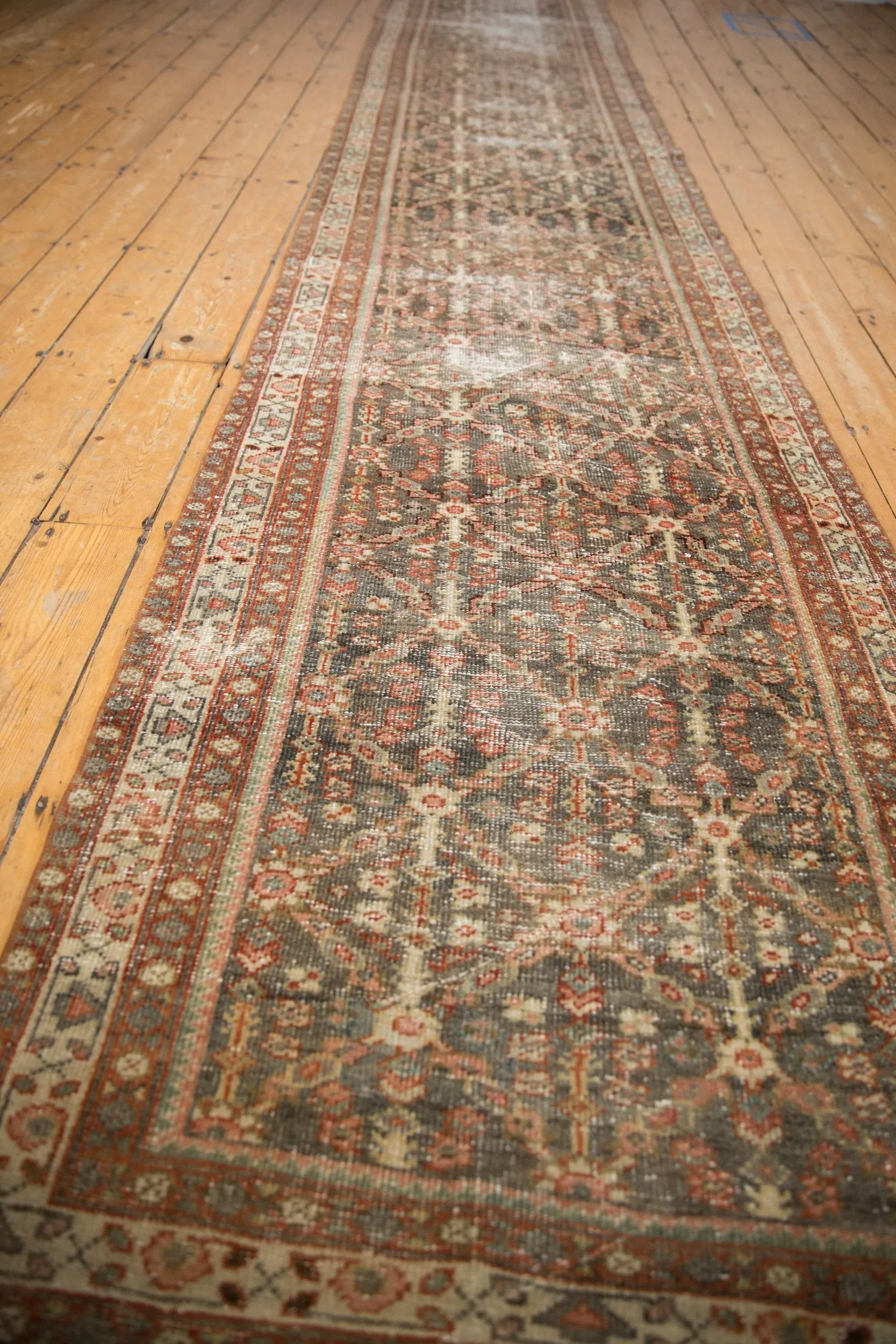 3x16.5 Vintage Distressed Mahal Rug Runner