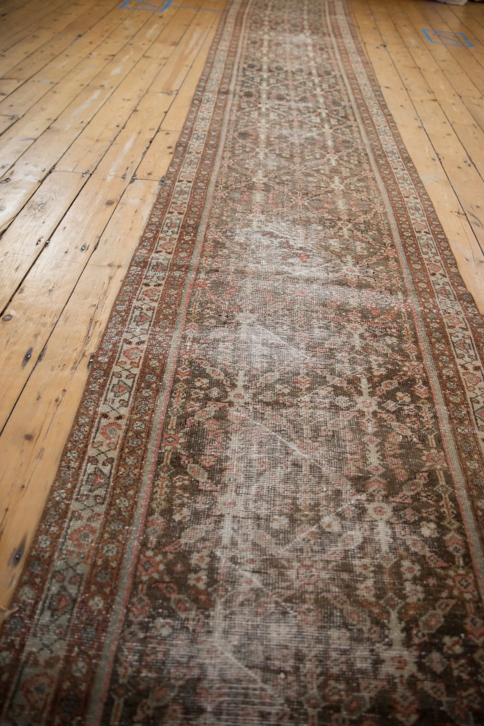 3x16.5 Vintage Distressed Mahal Rug Runner