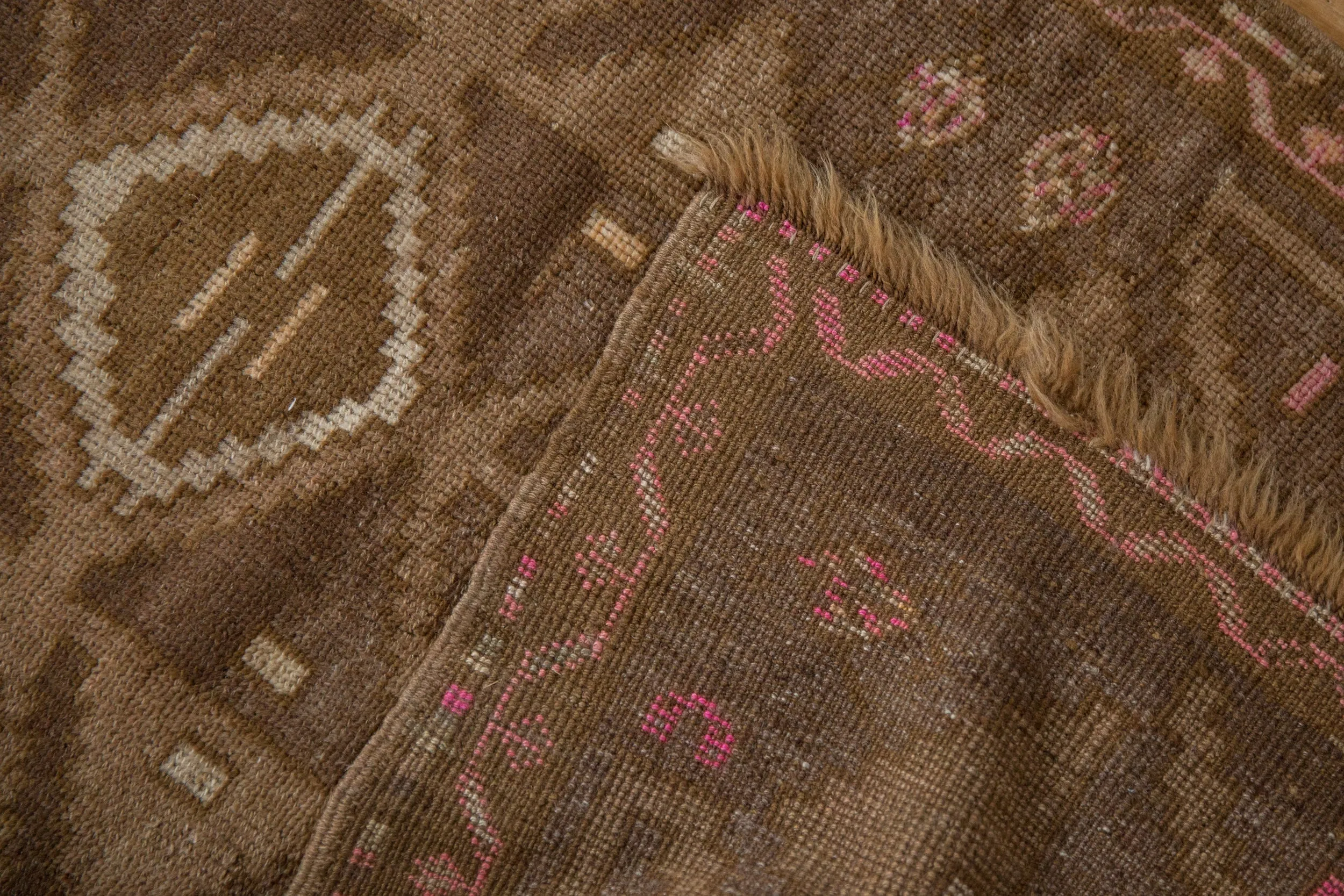 3x3.5 Vintage Distressed Kars Square Rug