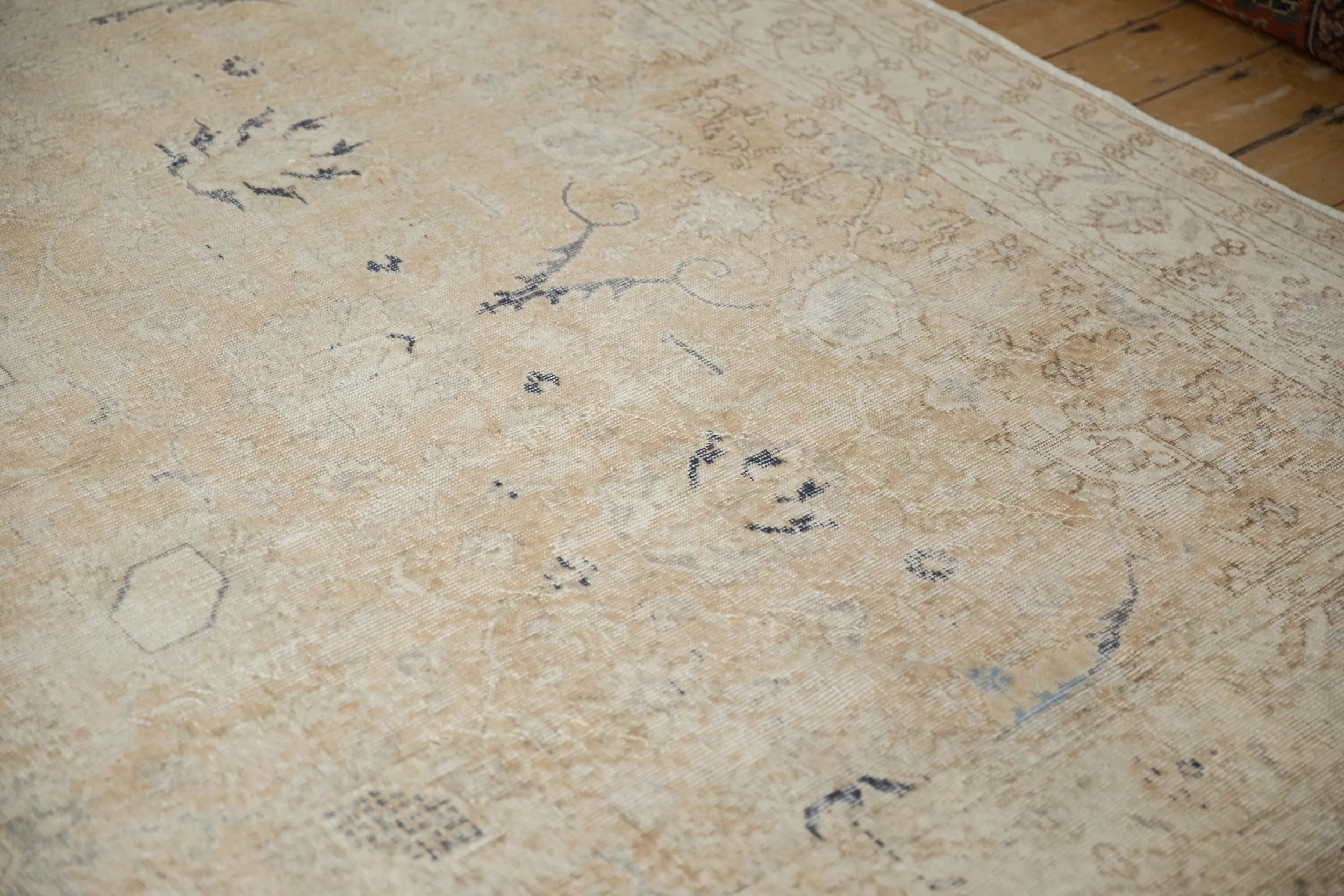 6.5x10 Vintage Distressed Sparta Carpet
