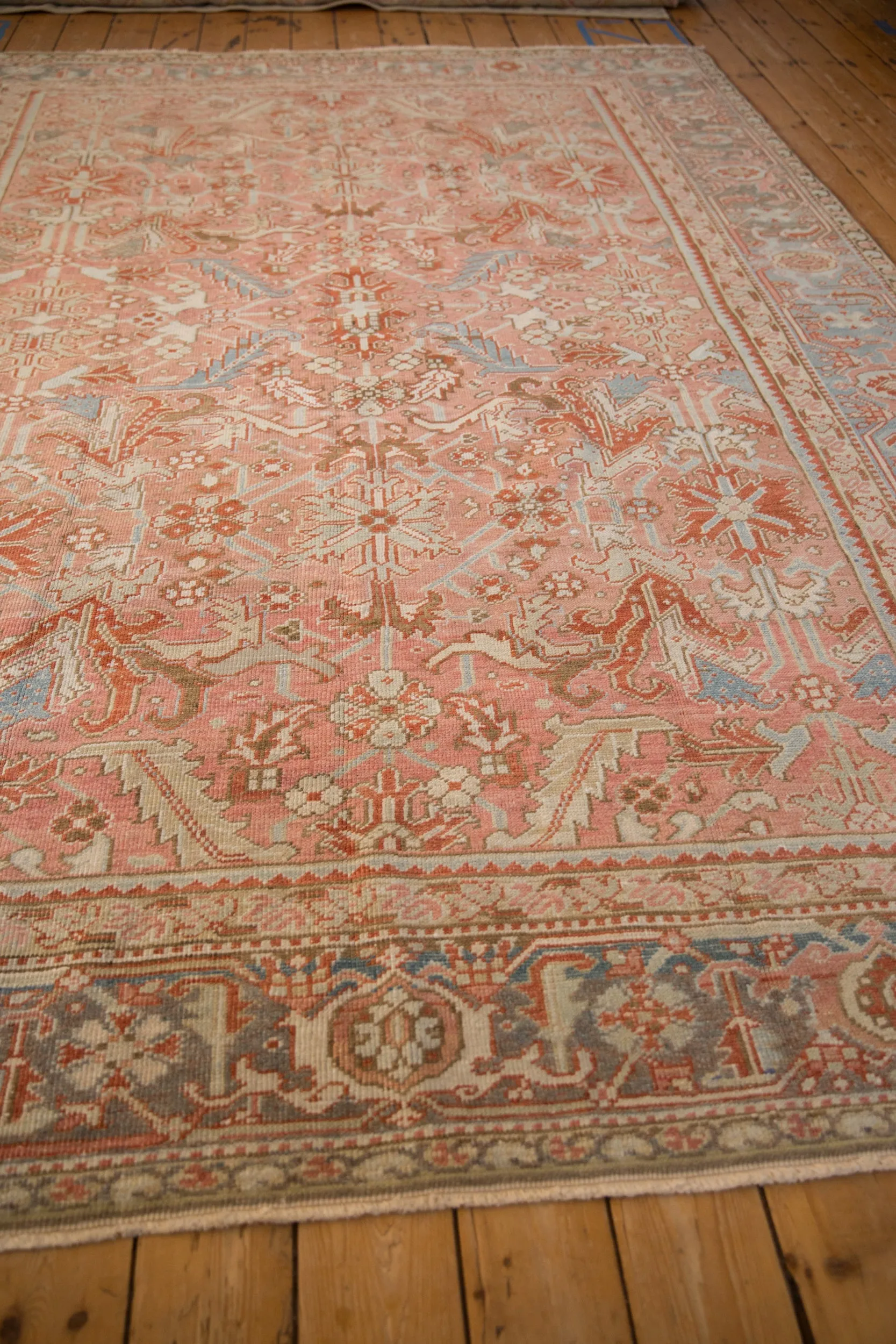 8x11 Vintage Distressed Heriz Carpet