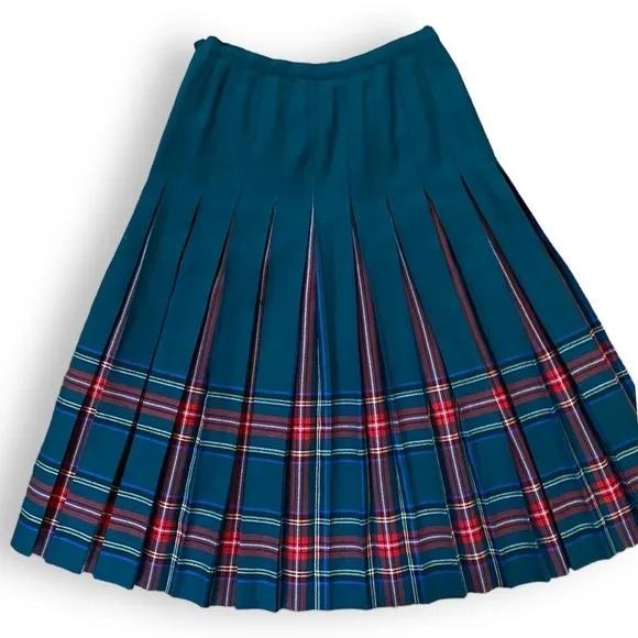AlJean of Canada Vintage Virgin Wool Pleaded Green Midi Length Plaid Skirt