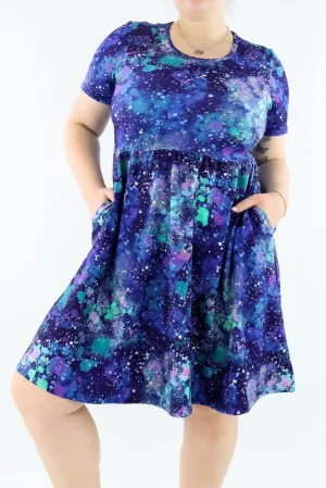 Art Universe - Short Sleeve Skater Dress - Knee Length - Side Pockets