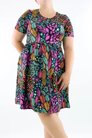 Avant-Gardist - Short Sleeve Skater Dress - Knee Length - Side Pockets