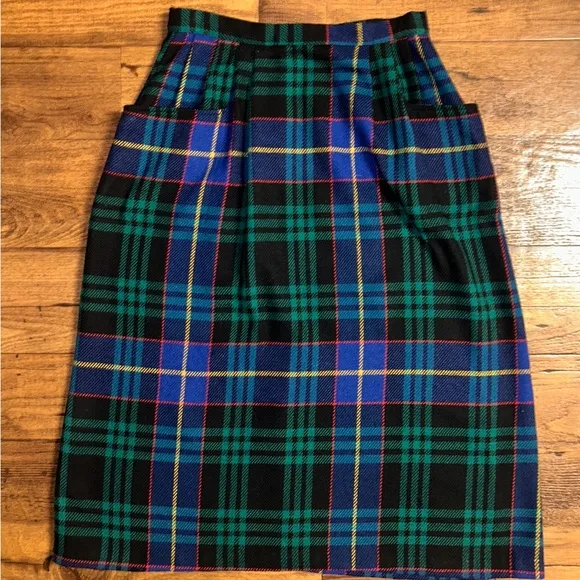 Continuations • Size 12 • USA • Union Made • Blue/Green• Wool• Plaid • Skirt