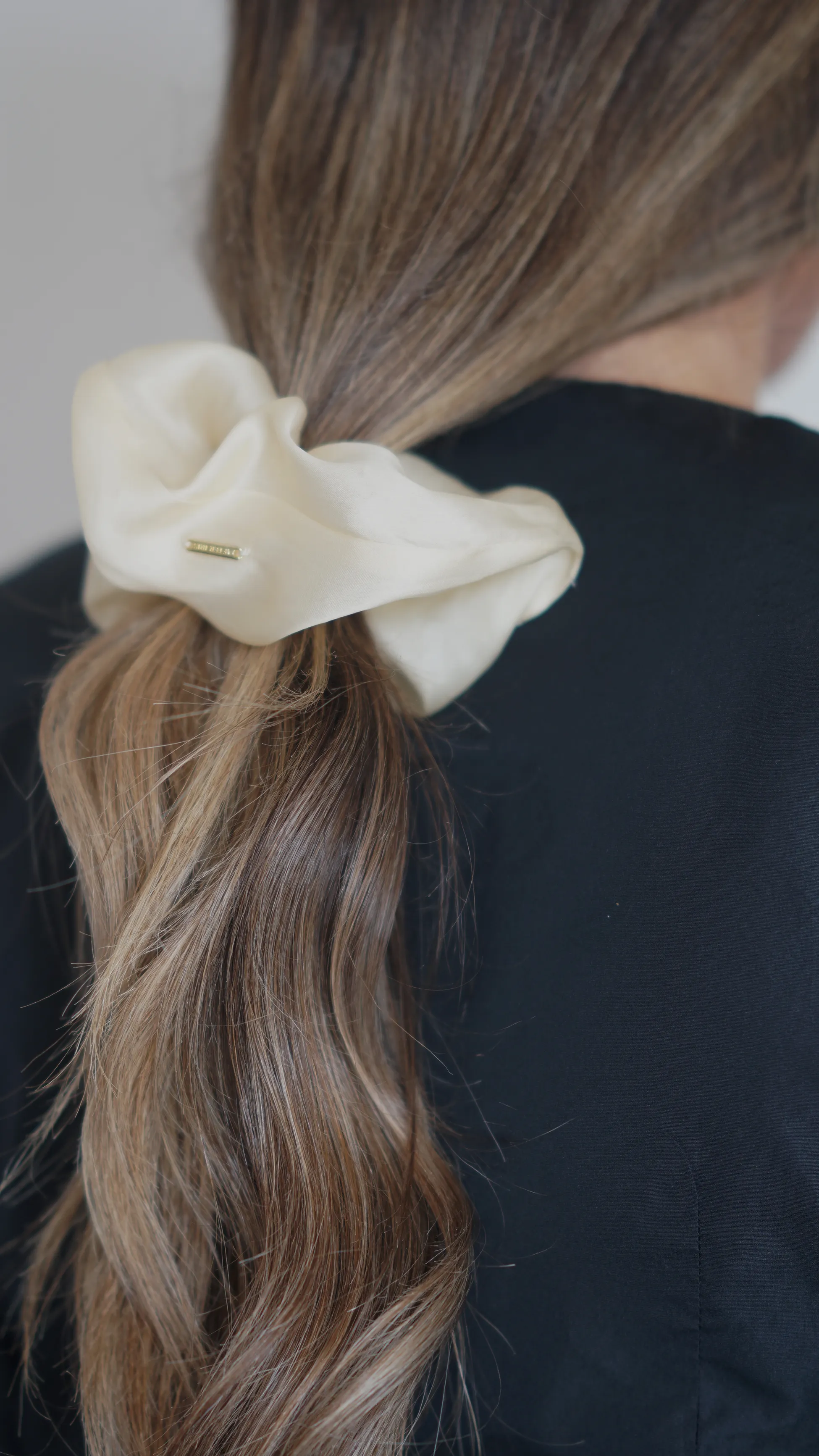 CORA PONY WRAP ORGANZA - PORCELAIN