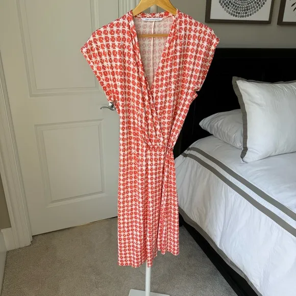 Diane Von Furstenberg 100% Silk Jersey Mindy Wrap Dress