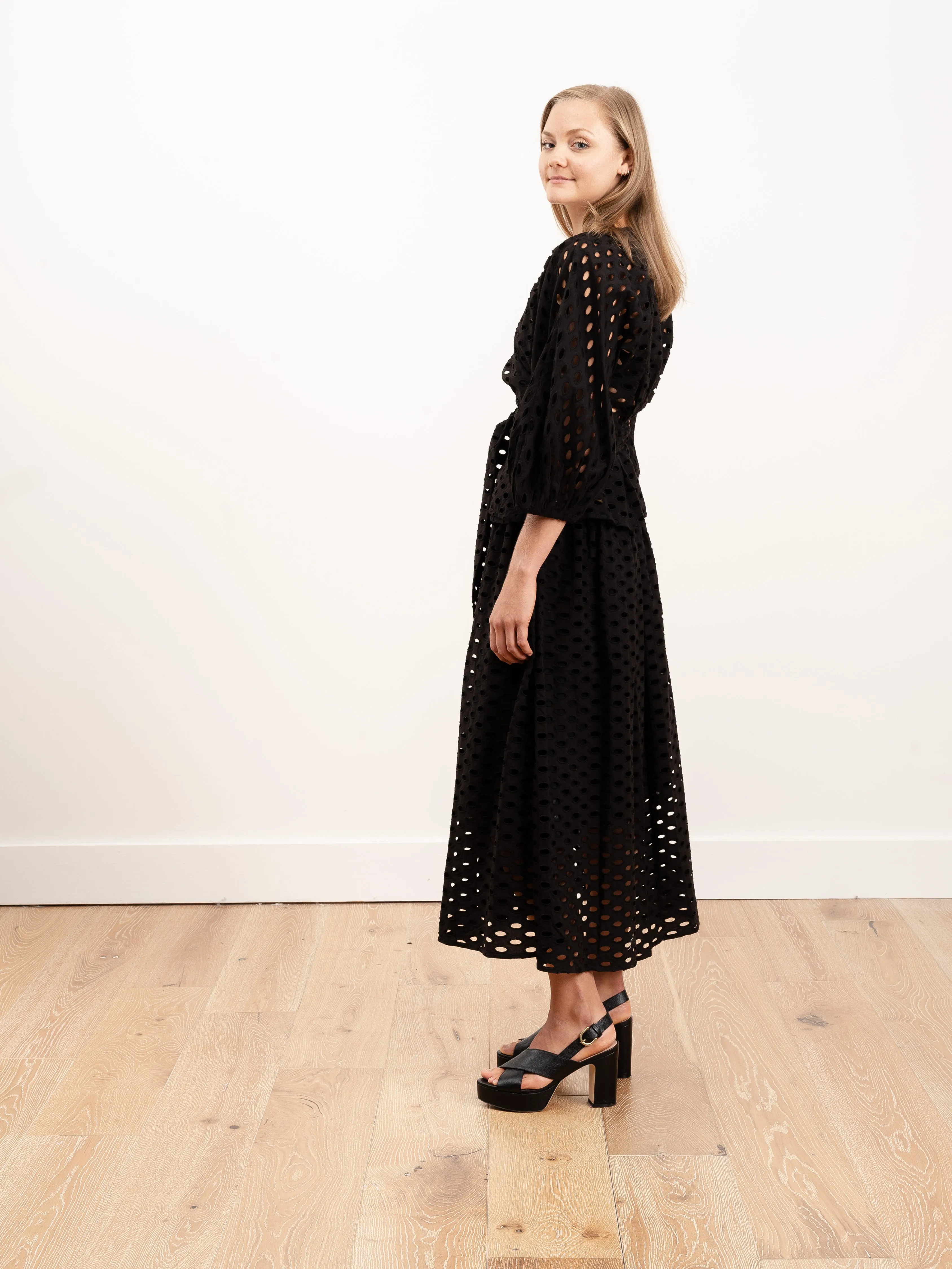 eyelet wrap top