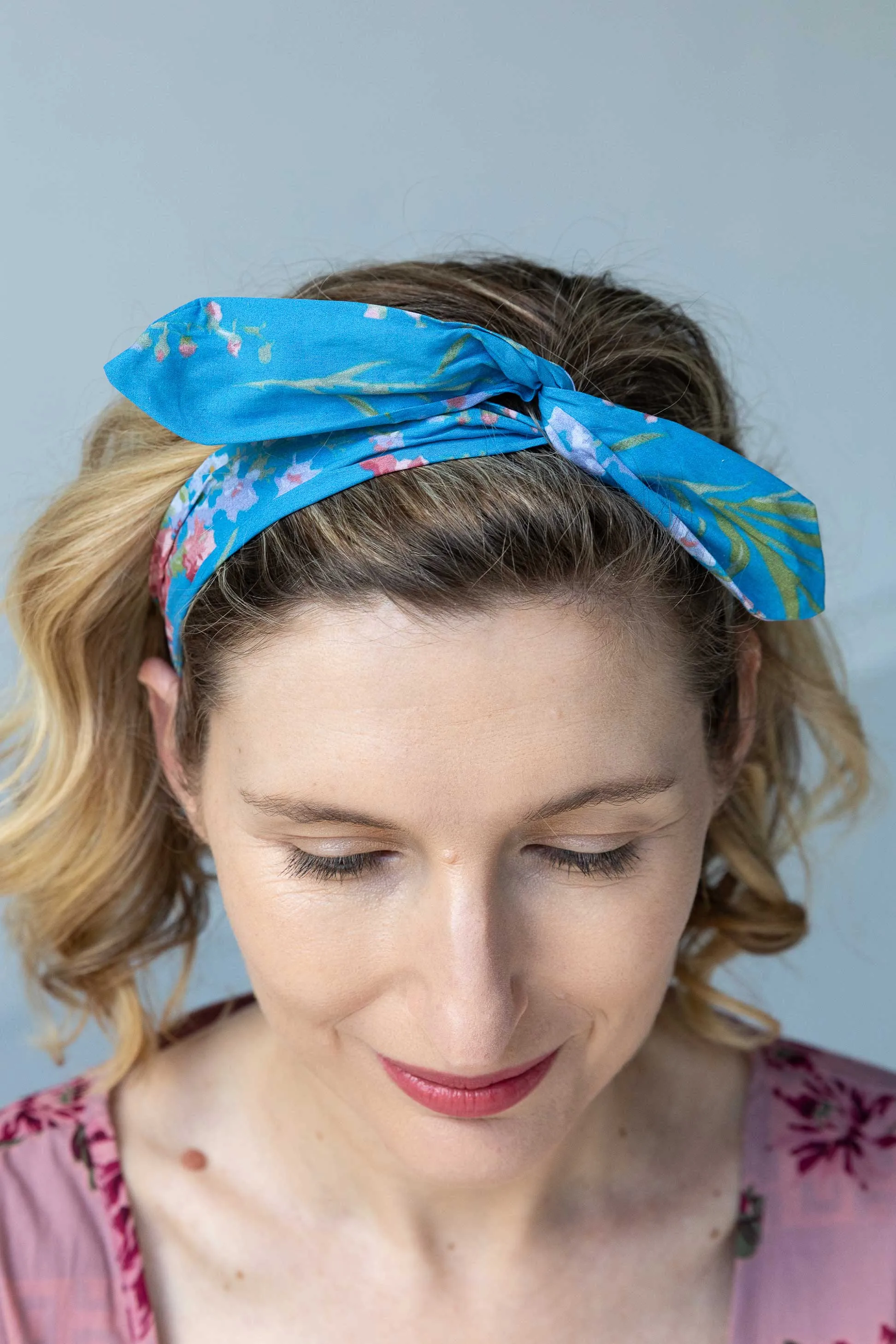 Hair wrap in Delphinium *organic cotton