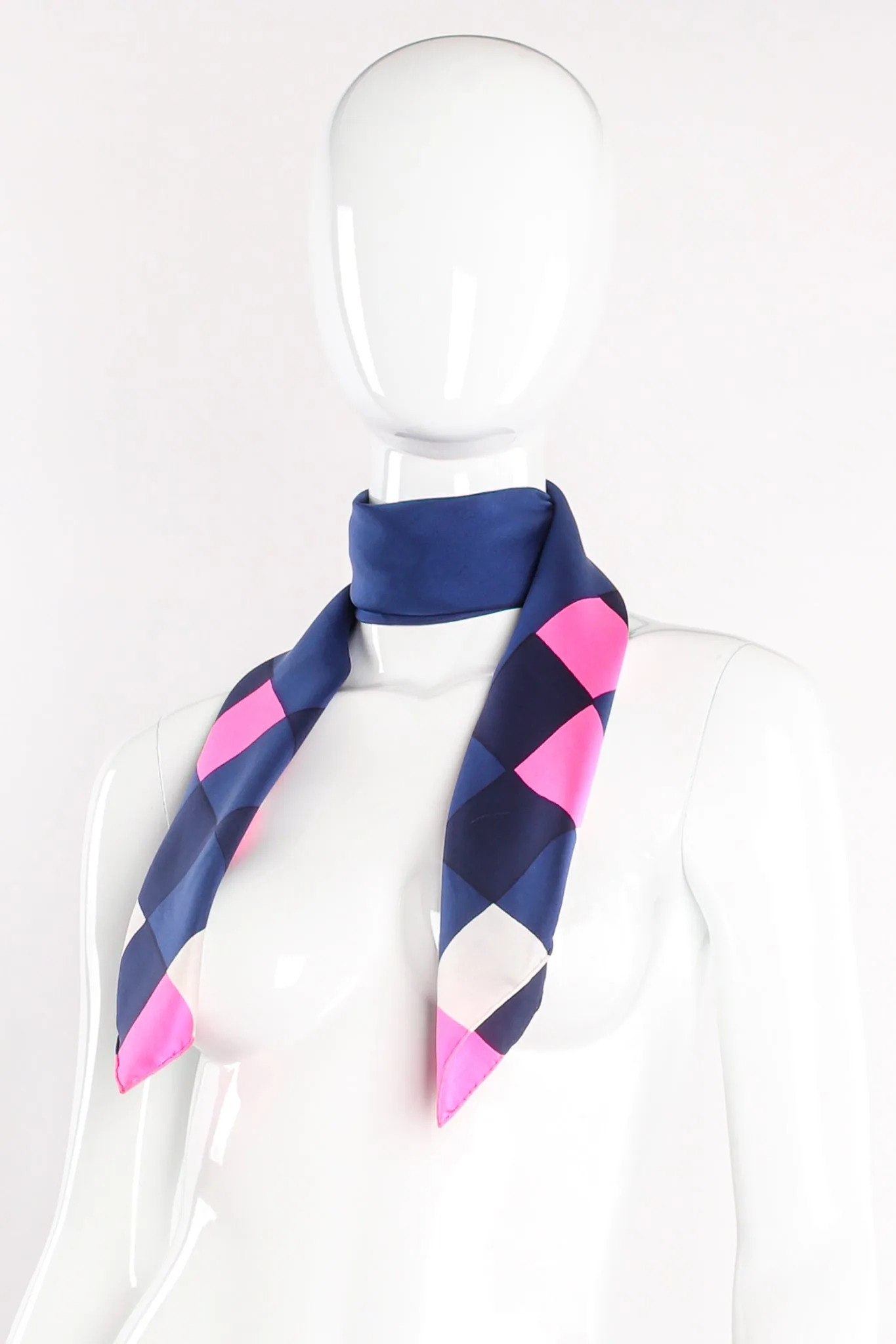 Hot Checker Border Scarf