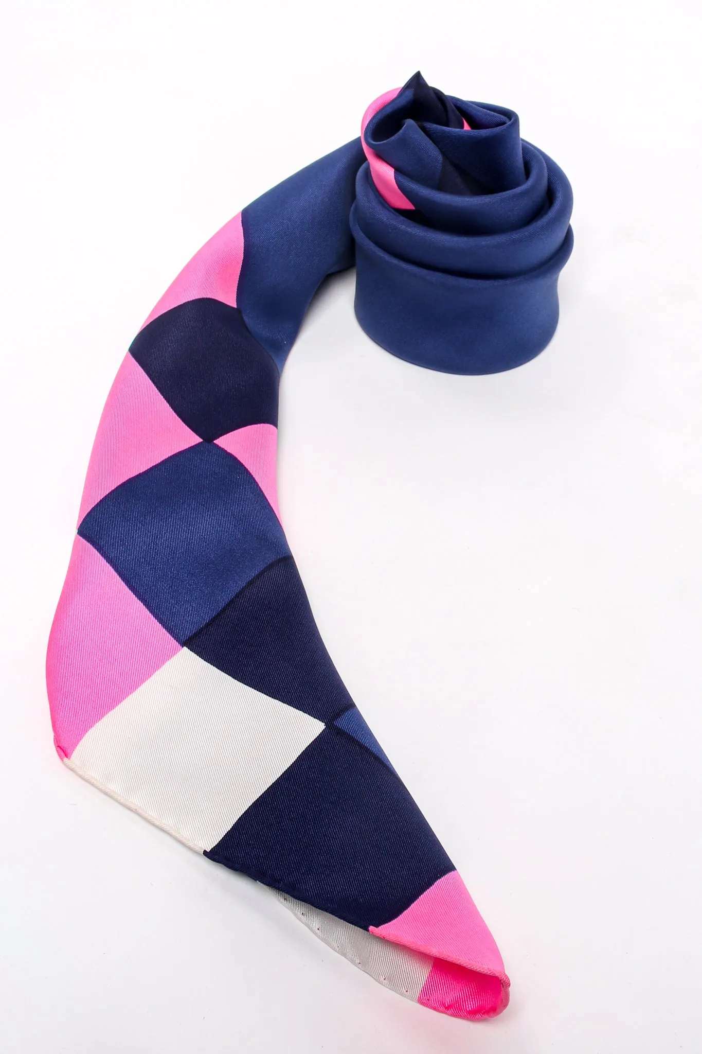 Hot Checker Border Scarf