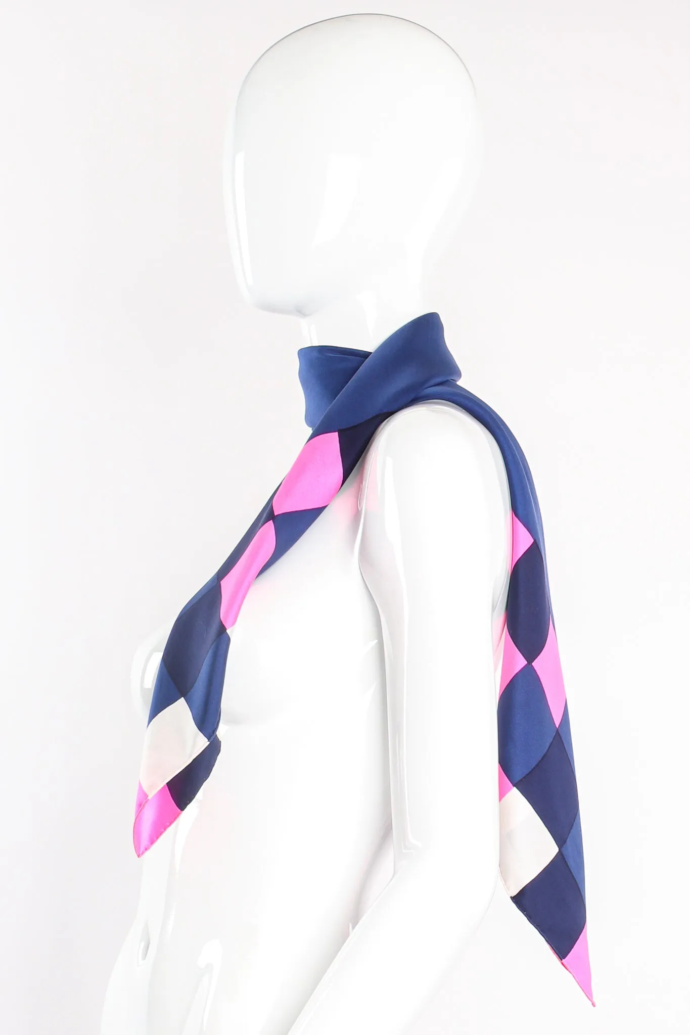 Hot Checker Border Scarf