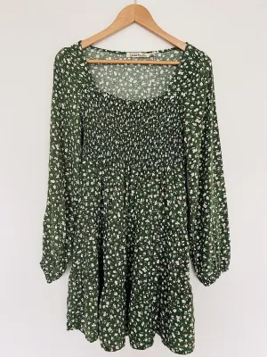 LIBERTY LOVE Green Smocked Dress Sz L Tiered Ditsy Flowers Balloon Sleeves Boho