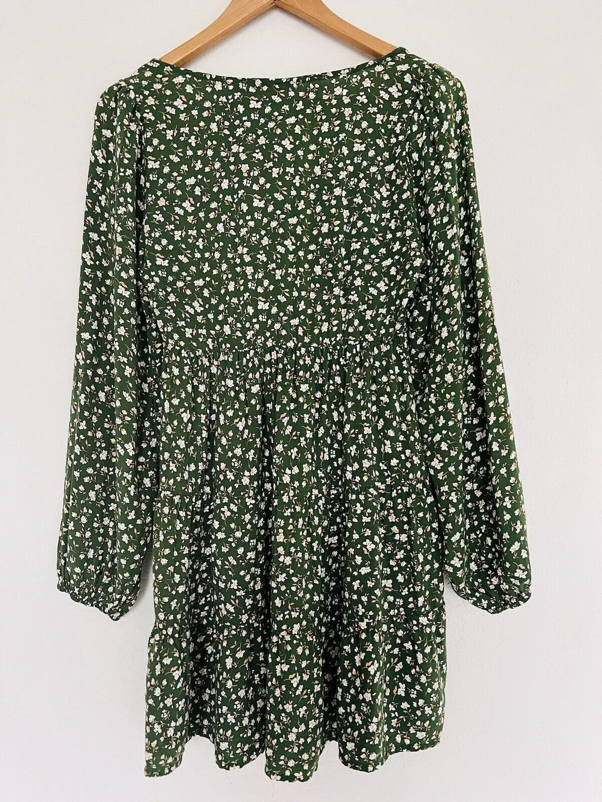 LIBERTY LOVE Green Smocked Dress Sz L Tiered Ditsy Flowers Balloon Sleeves Boho
