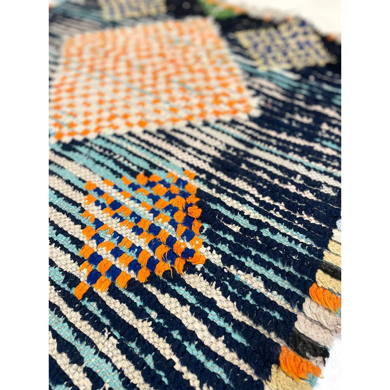 No. 900 | 2’ 7” x 5’ 9”