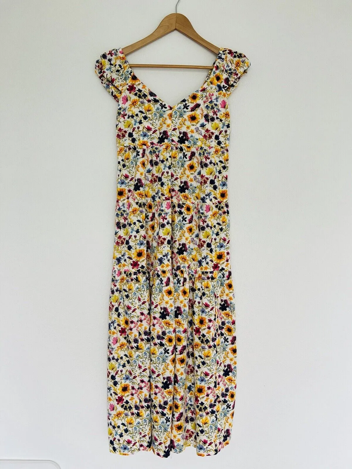 OLD NAVY Tiered Wildflower Floral Fit & Flare Dress Sz  XS Open Back Bow Boho