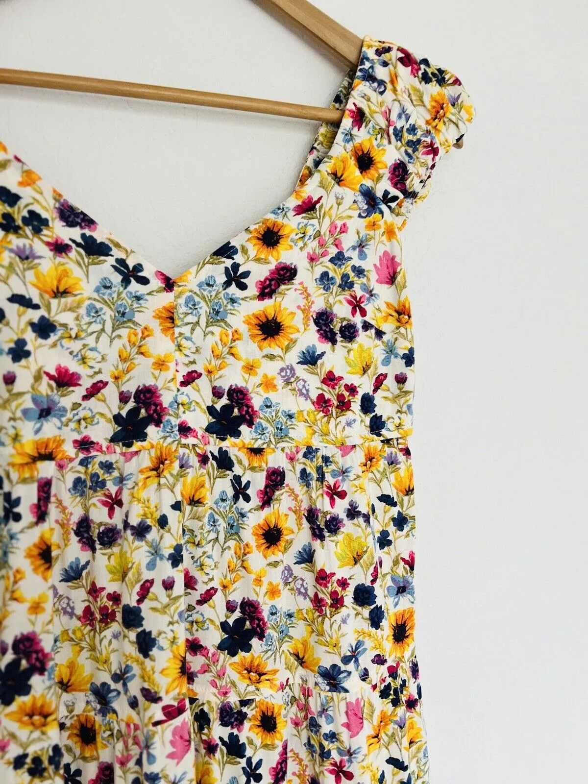 OLD NAVY Tiered Wildflower Floral Fit & Flare Dress Sz  XS Open Back Bow Boho