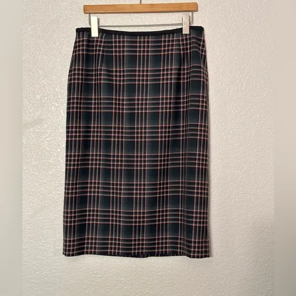 PENDLETON Skirt 100% Wool Flannel Gray Blue Burgundy White Plaid size 10