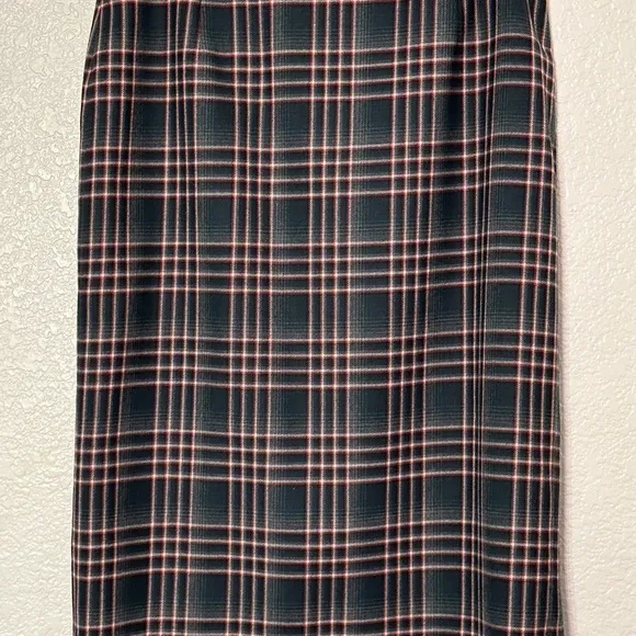 PENDLETON Skirt 100% Wool Flannel Gray Blue Burgundy White Plaid size 10
