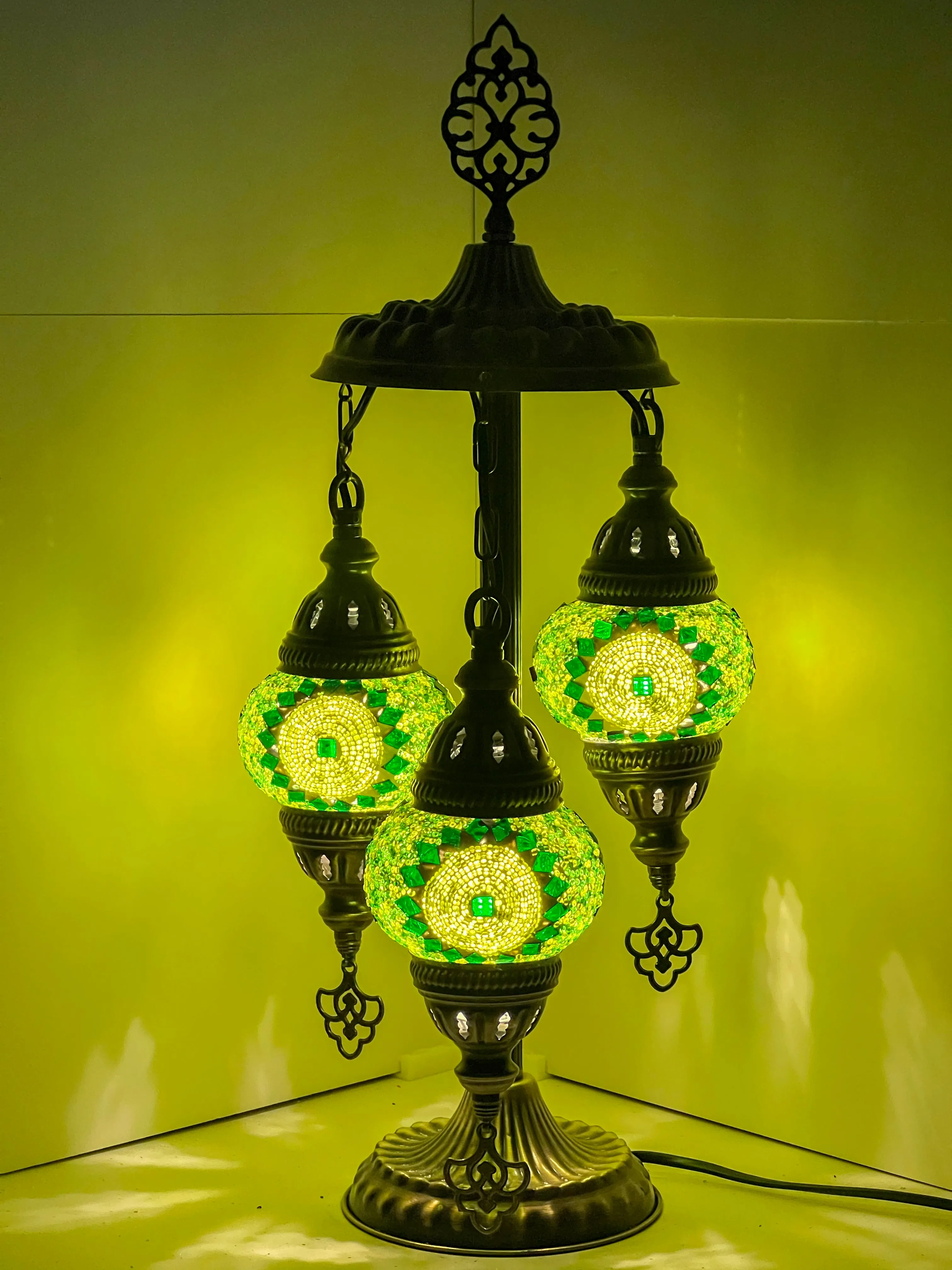 Pistia Boho Handcrafted 3 Tiered Mosaic Table Lamp