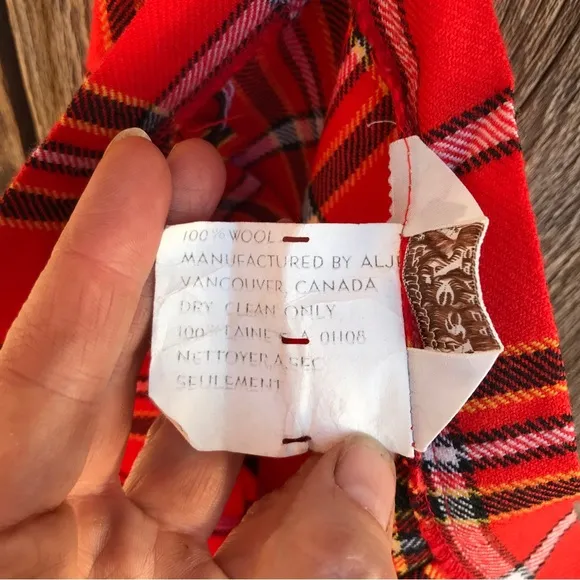 Vintage 1970s Aljean Canada 100% Wool Orange Plaid Maxi Skirt XS