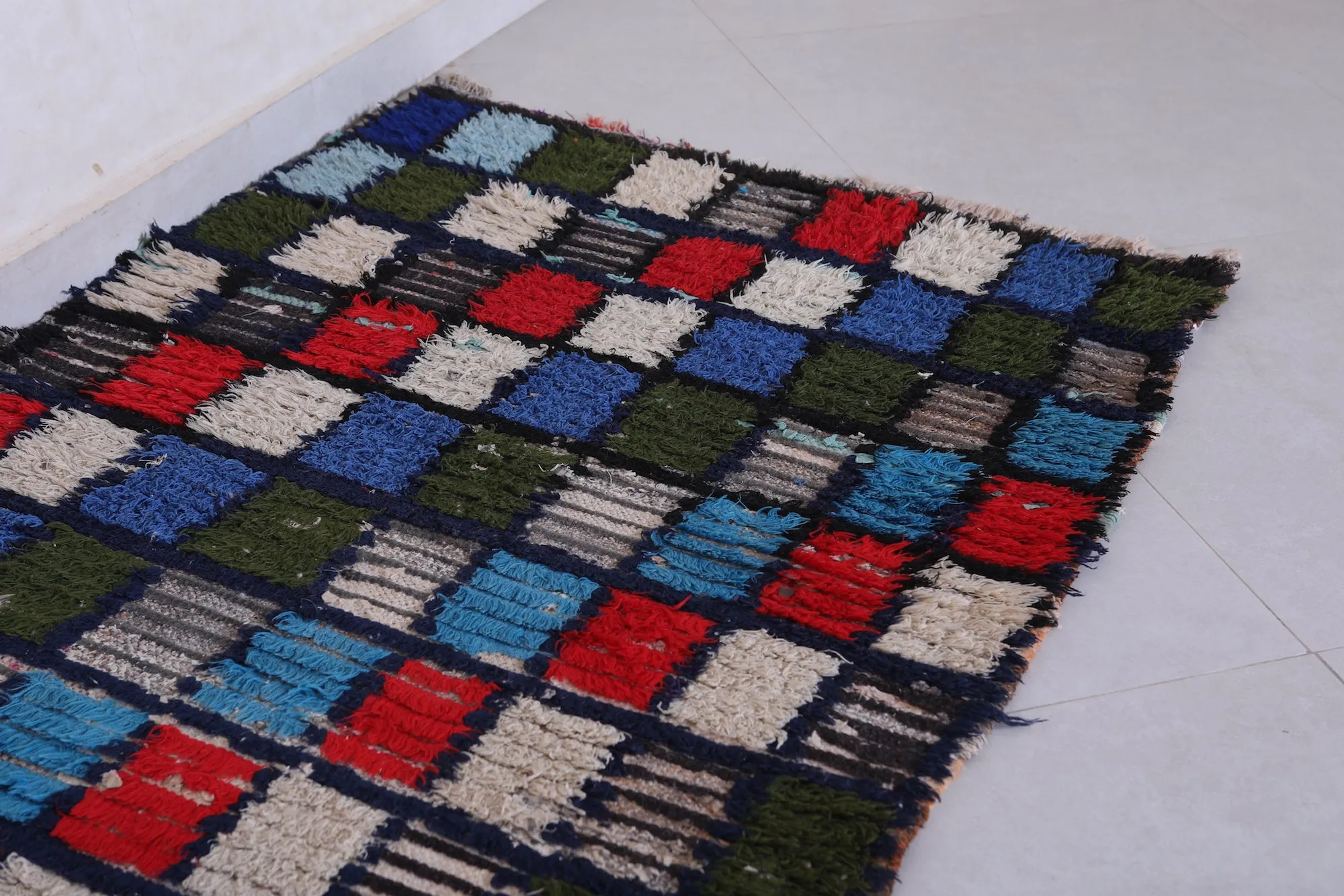Vintage Checkered Rug 2.9 X 6.1 Feet – Handwoven Moroccan Style