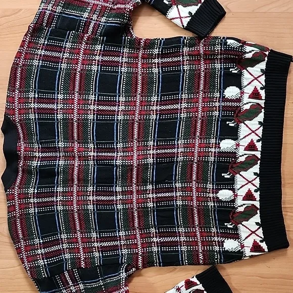 Vintage Crossings Plaid Golf Button Cardigan