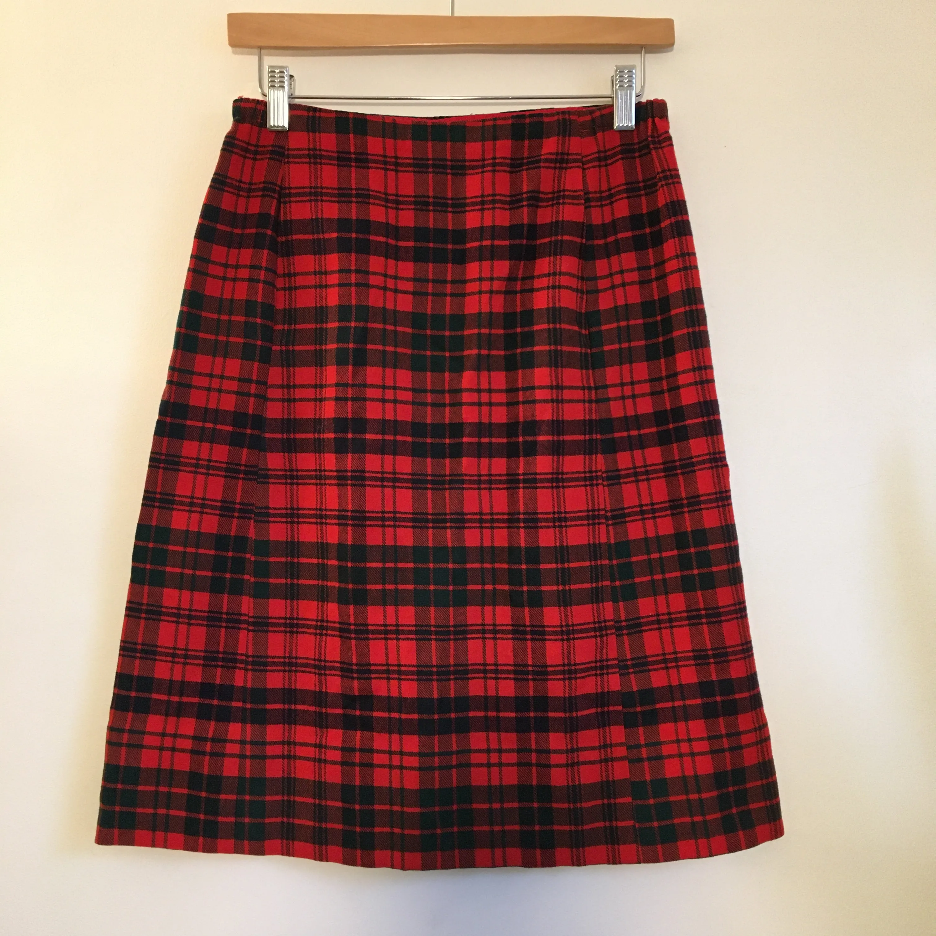 Vintage Handmade Wool Plaid Knee Length skirt with Pockets // size small