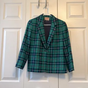 Vintage Pendleton 100% wool plaid blazer. Size 4P