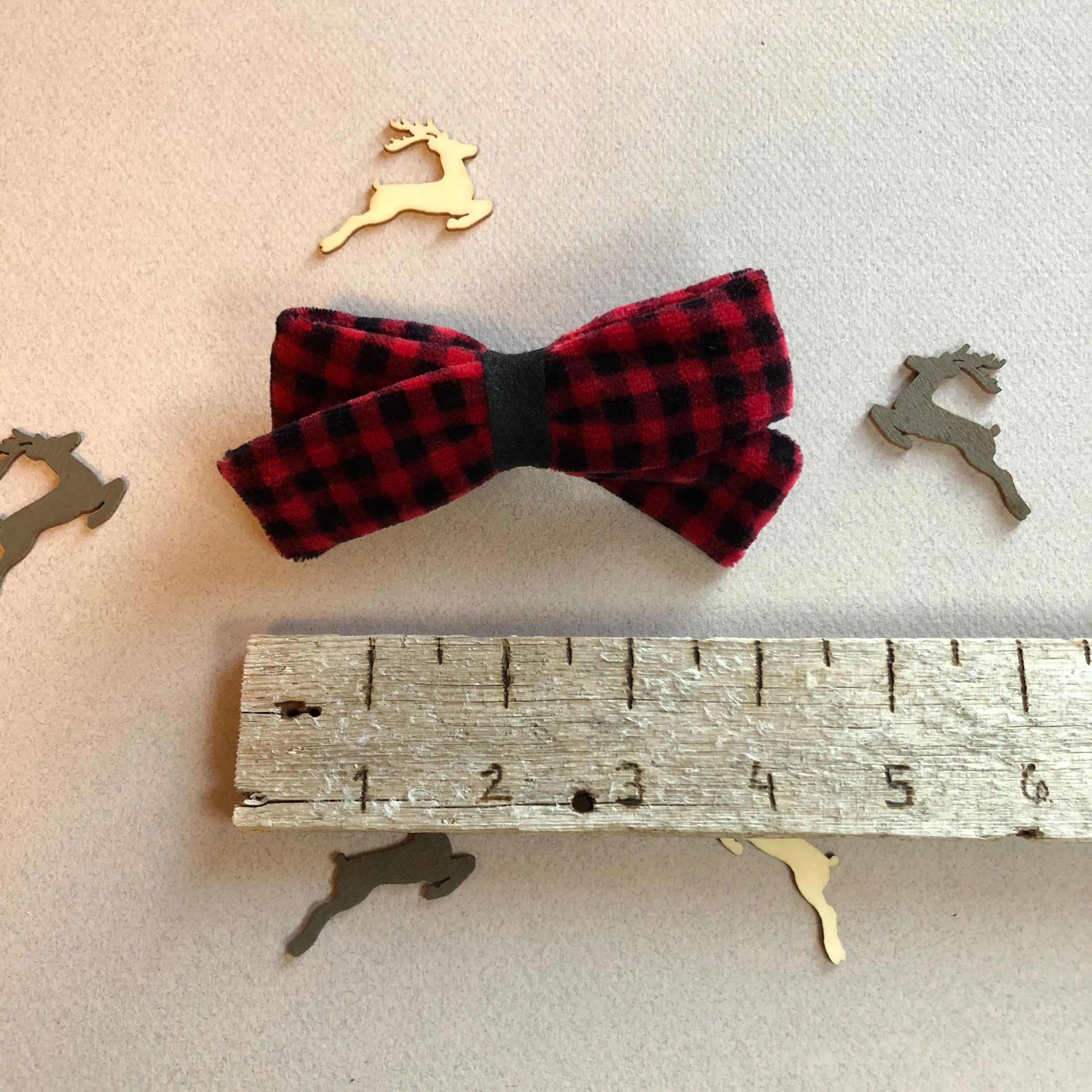 Vintage velvet Buffalo Plaid Bow - 4 inch River bow