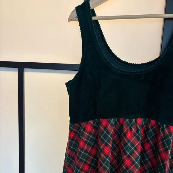 Vintage Victoria’s Secret Country flannel velour night dress. Green/plaid. LARGE