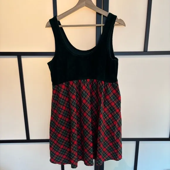 Vintage Victoria’s Secret Country flannel velour night dress. Green/plaid. LARGE