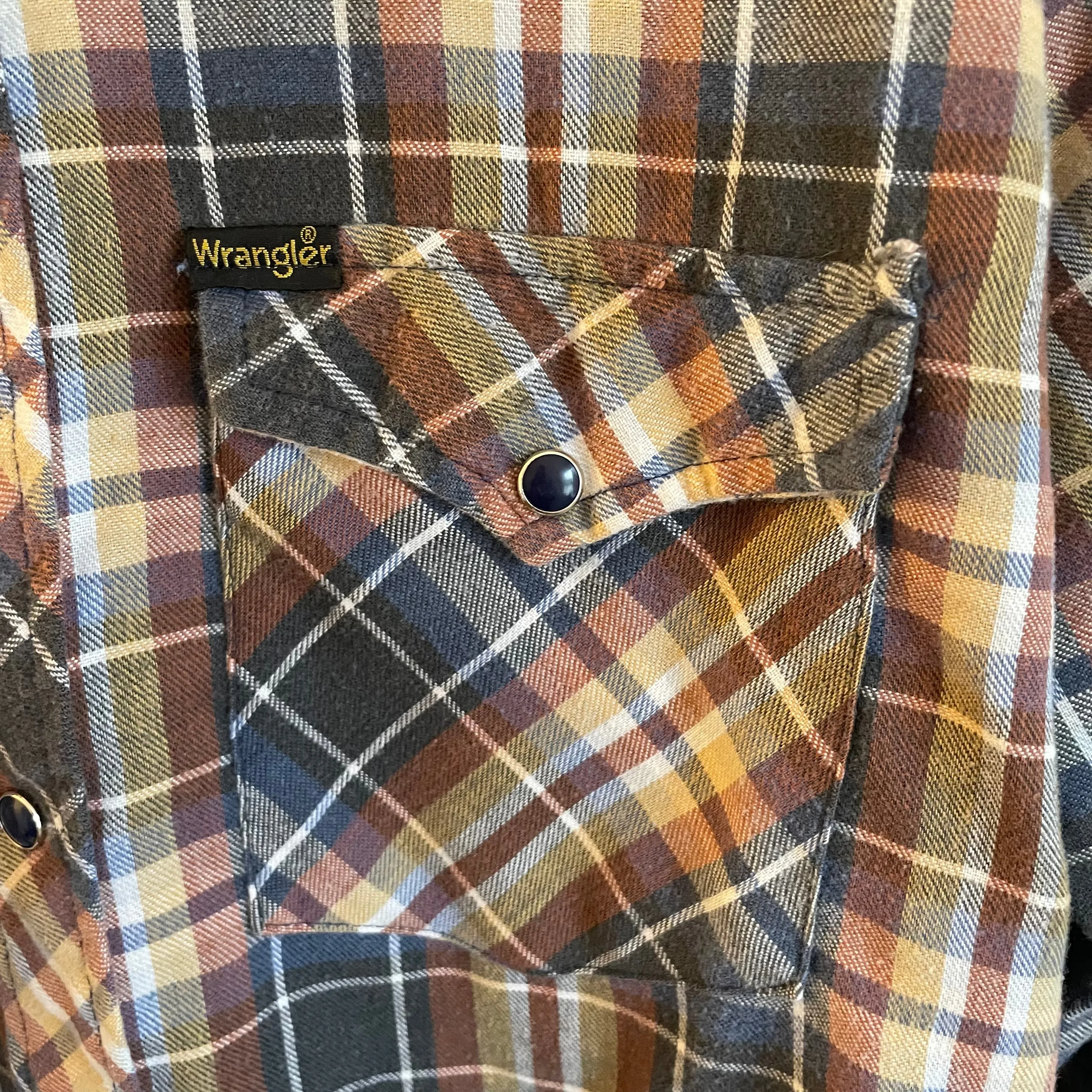 Vintage Wrangler Western Wear Plaid Pearl Snap Flannel Shirt // Unisex Size Medium