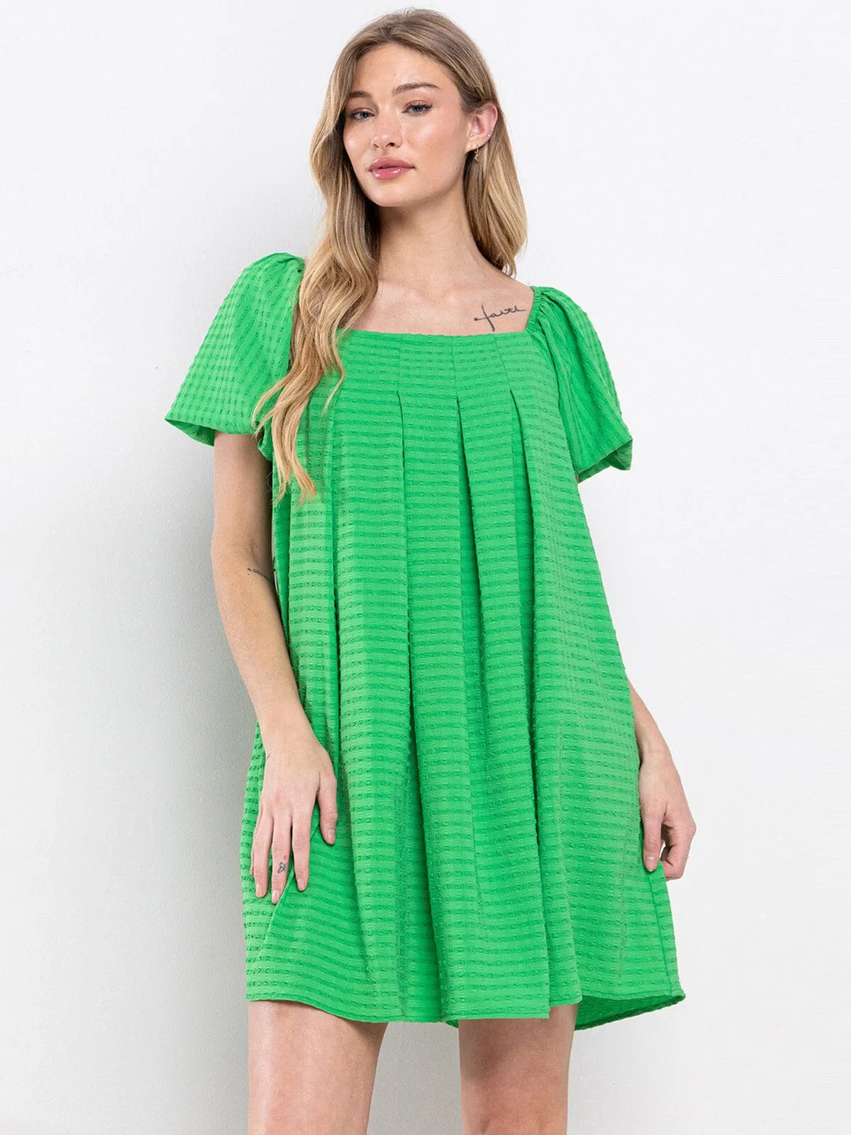 WOMEN'S SHORT PUFF SLEEVES  DETAILED TIERED TUNIC MINI DRESS