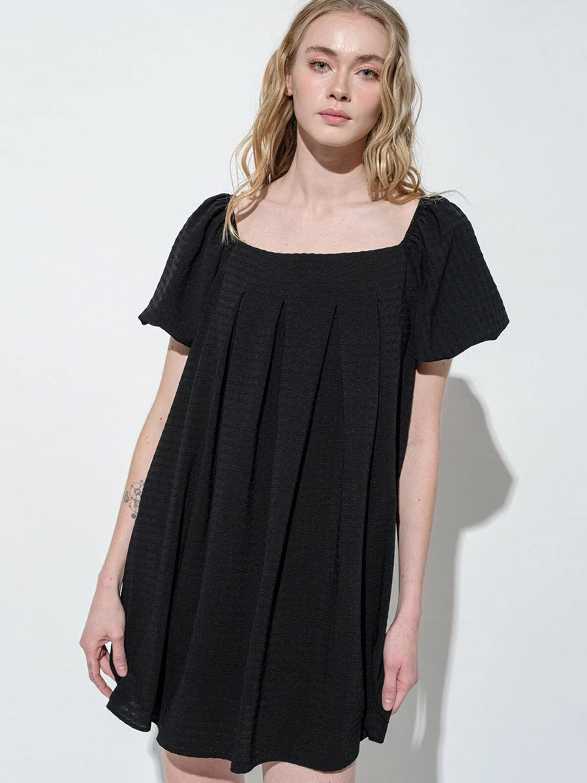 WOMEN'S SHORT PUFF SLEEVES  DETAILED TIERED TUNIC MINI DRESS